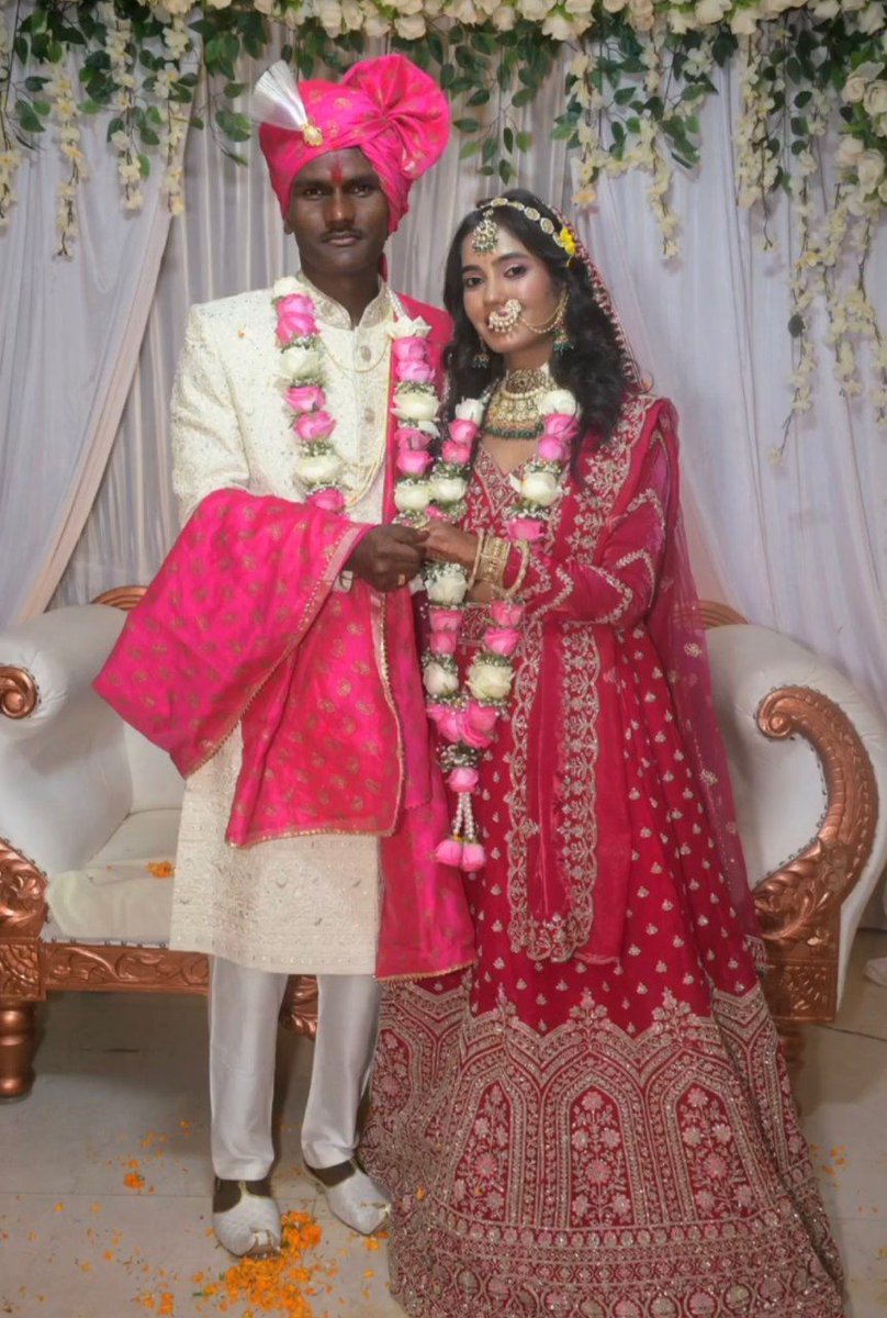 aditiraaaj's tweet image. Men look like this and expect Loyalty 🤡