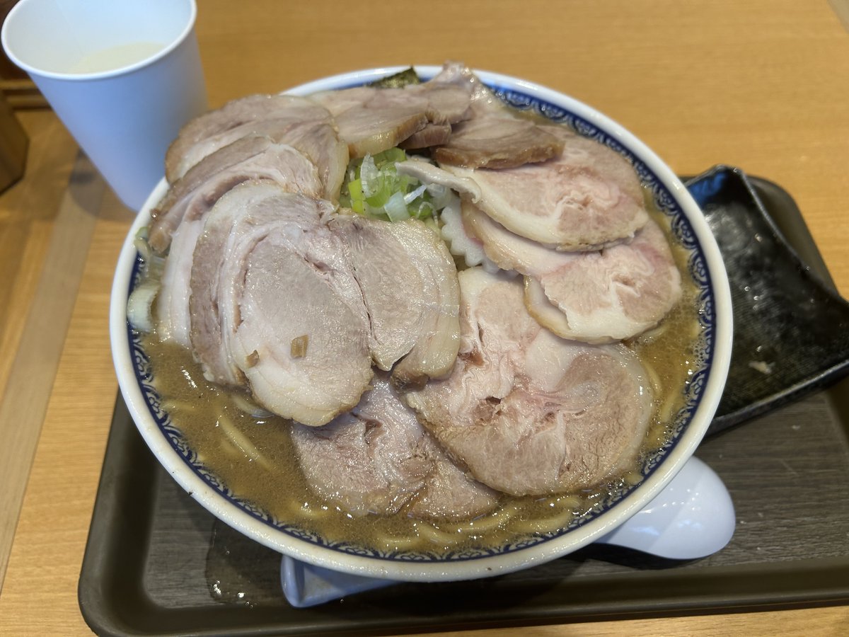null_null33's tweet image. 埼玉の有名な次念序の中華そば！！
大盛り肉ましでカロリー確保