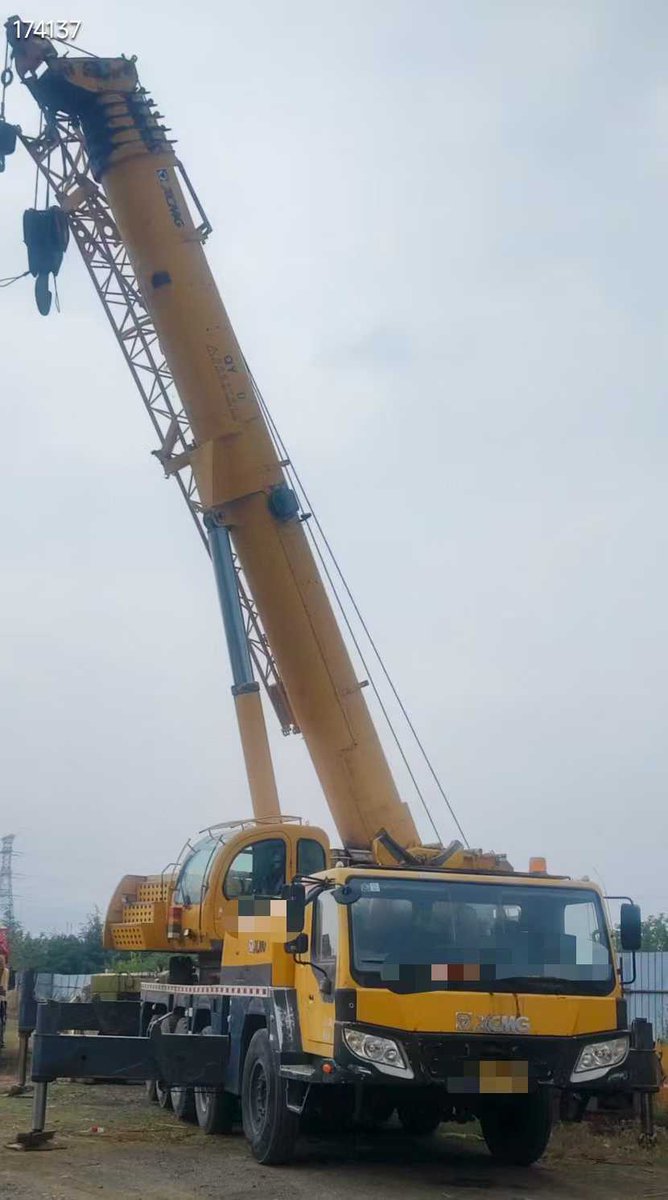 DindangMall's tweet image. 2012 Year XCMG 90ton truck crane for sale, type QY90K, main boom 55m(6 sections boom), 2 sections jib, counterweight 17ton, 2 hooks, price $60000.
More info:en.dindang168.com/g/102203
#cranemachine #truckcrane #XCMG #90ton #55m #2012 #6sections
