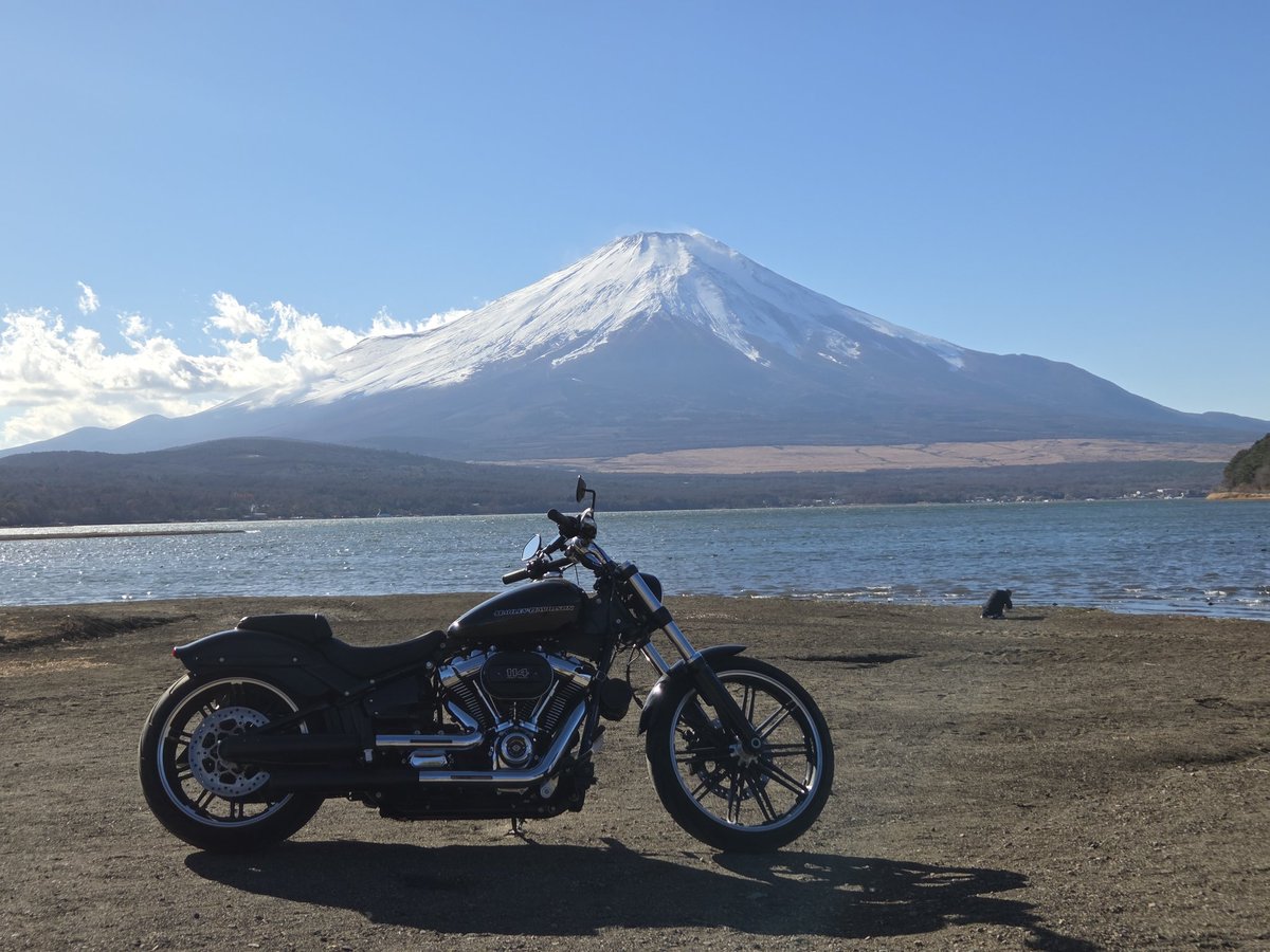 HBOgoma's tweet photo. ほうとう食べに山中湖までマジェスティで行こうとしたら快晴だったので急遽ブレイクアウトに変更 https://t.co/TeRY1rwC9X
