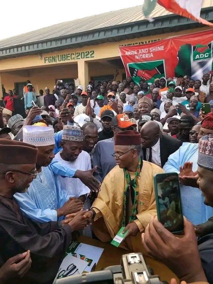 Engr_imran_mk's tweet image. Nasiru El-Rufa’i has also registered and obtained his membership card as a full member of the ADC coalition party. Keep it for future reference and history.
#ADC #NasiruElRufai #PoliticalUpdate #NigeriaPolitics #StrongerTogether #DemocracyInAction