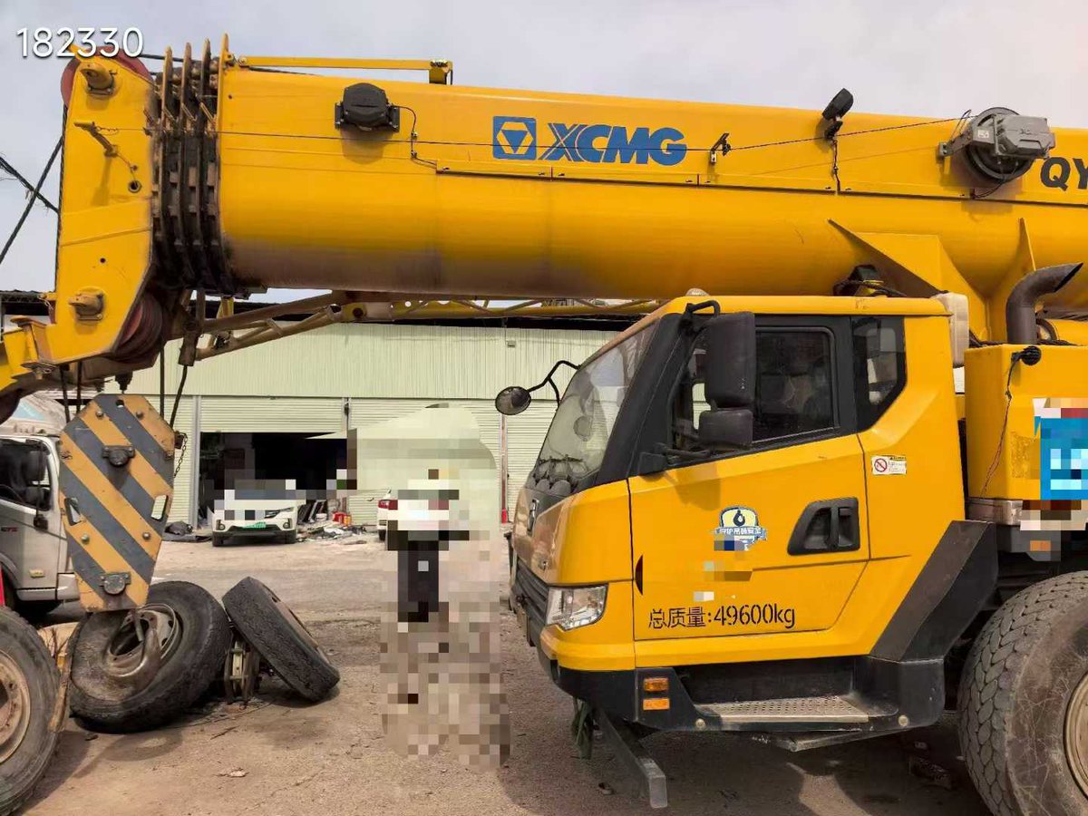 DindangMall's tweet image. 2022 year XCMG 80 ton Truck Crane for Sale: Type QY80K5D, 50.5 meter mainboom, with jib, 25 ton counterweight, no accidents, no welding, price $115000.
More info:en.dindang168.com/g/102213
#cranemachine #truckcrane #XCMG #80ton #2022