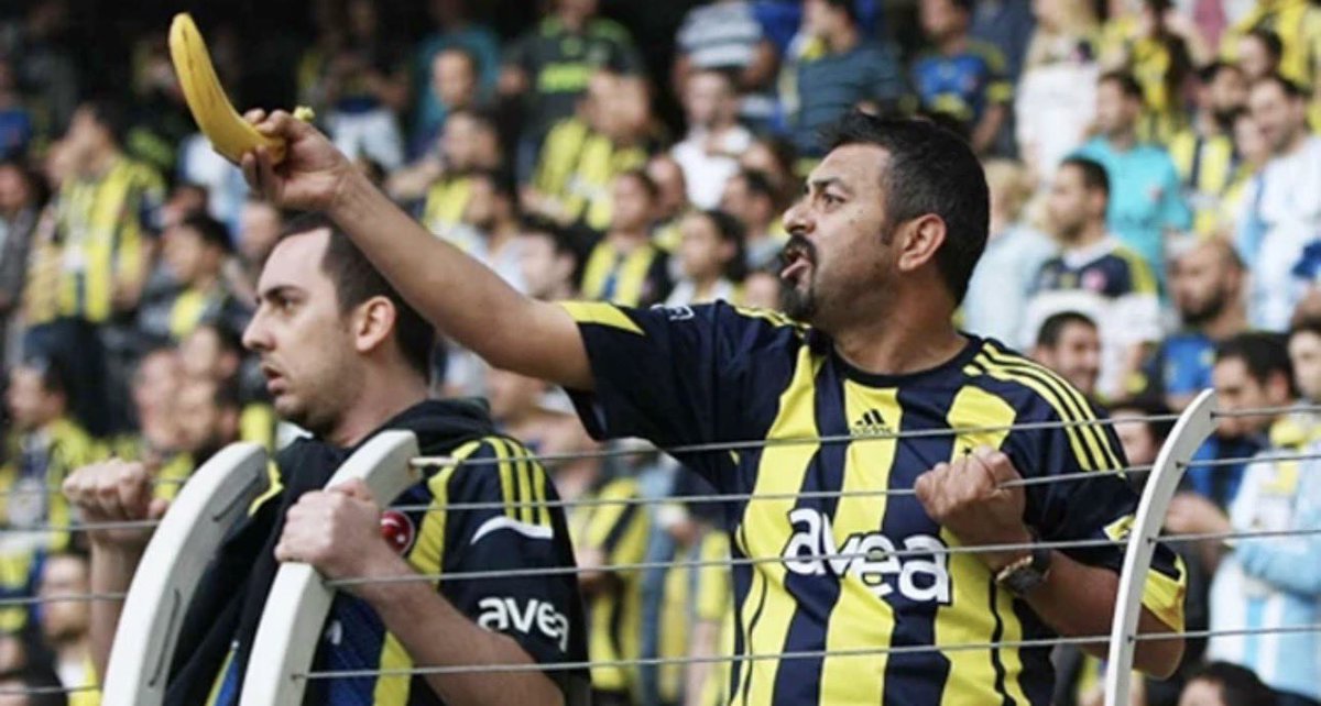 <a href="/AlperAlpoglu/">Av.Ali Alper ALPOĞLU</a> Irkçı bir ruh hastasını- Adamın şekeri vardı diye basın toplantısına çıkaran bir kulübün mensubu olan avukattan evrensel hukuk ve değerleri eğitimi de aldık.Şükürler olsun (!) 💩