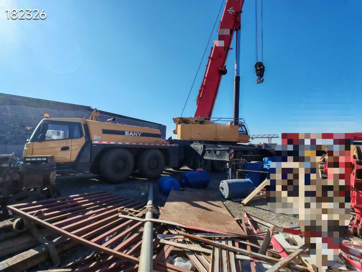 DindangMall's tweet image. 2022 year sany 350 Ton All Terrain Crane  for sale . type SAC3500C8, 8-section boom, 93-meter boom length, two hooks [80 x 12.5], price $566000.
More info:en.dindang168.com/g/102207
#cranemachine #truckcrane #Sany #35ton #2022