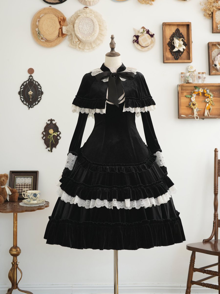 星箱works☆星箱ワークス☆ティターニアショートコート☆ゴスロリ