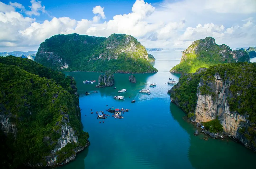 JungleBoss73's tweet photo. Bai Tu Long bay is the next Halong bay of Vietnam

https://t.co/SL0uYbevpw https://t.co/aHnSIL6FpB