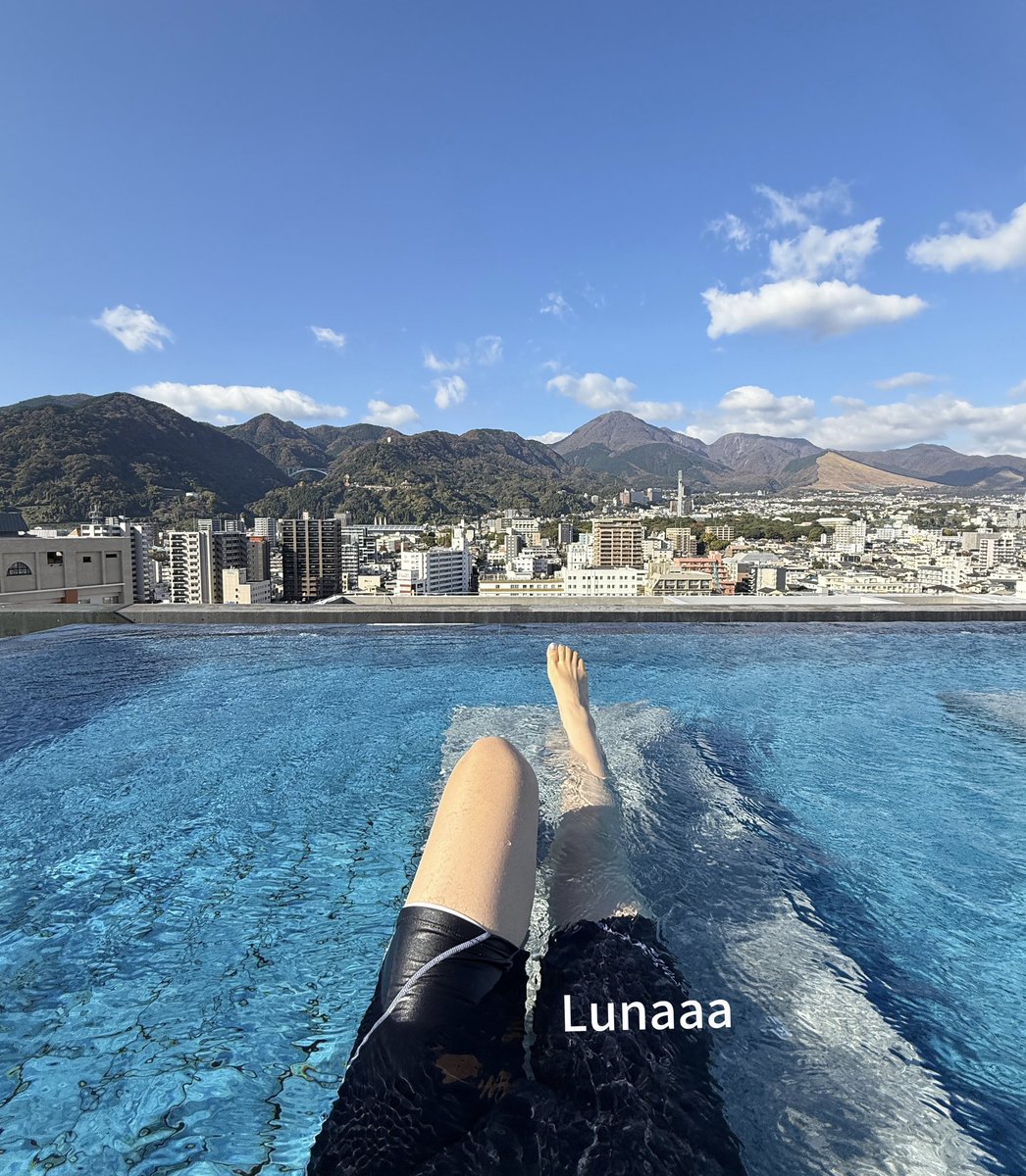 Lunaluna tweet media