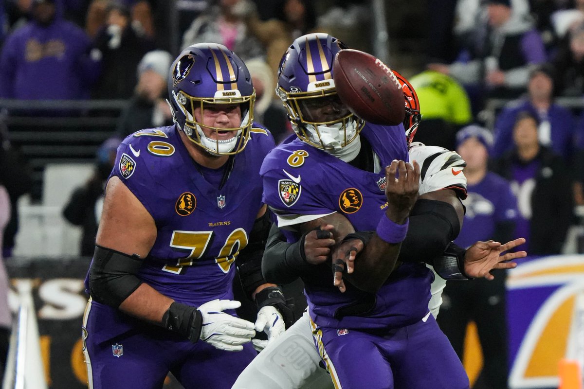 UnderdogNFL's tweet image. Ravens S Kyle Hamilton on Lamar Jackson&apos;s struggles on Thanksgiving:

&quot;Even LeBron has an off night.&quot;