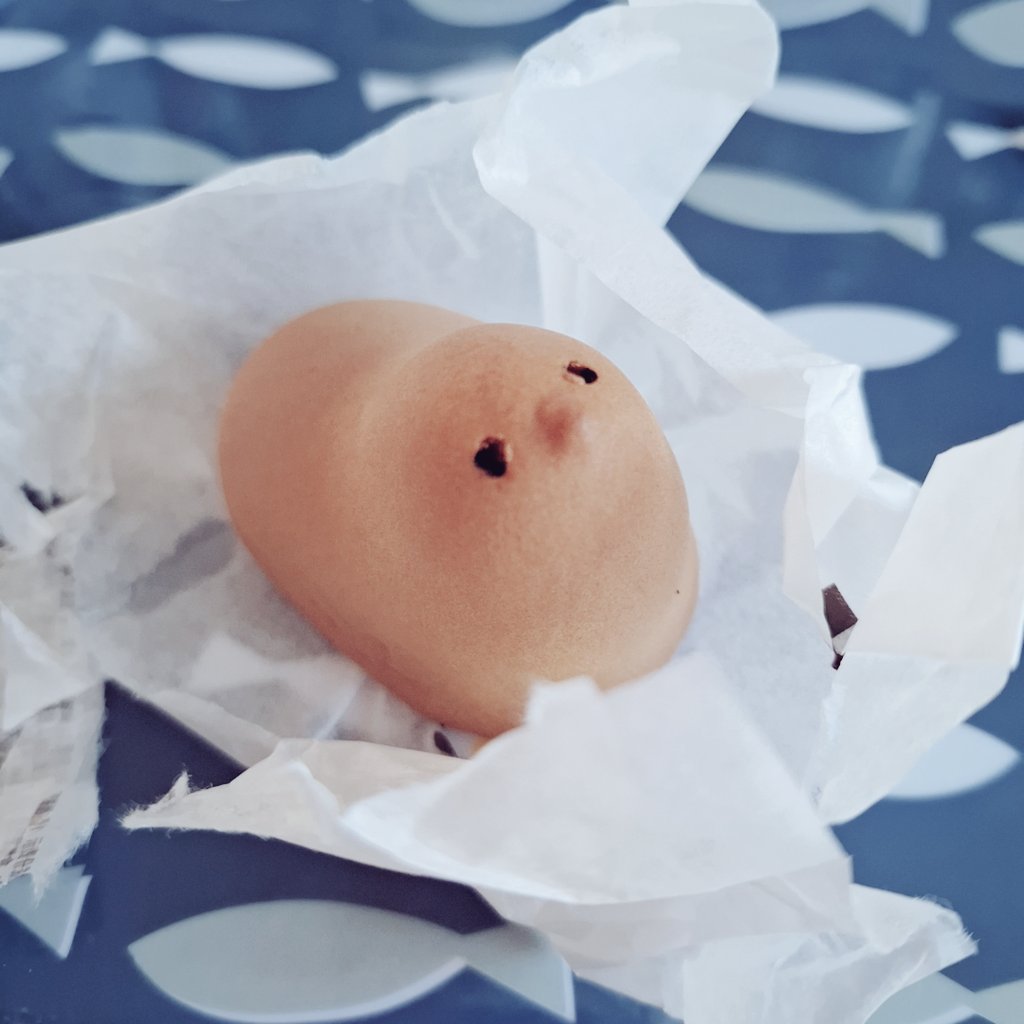 hiyokonosekai's tweet image. ひよ子 おいしー！