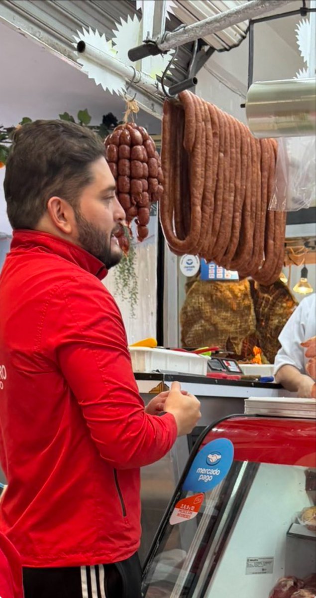 <a href="/CarlosGMancilla/">CarlosGM</a> <a href="/fernandeznorona/">Fernández Noroña</a> Opino que se le nota a leguas que le encanta el chorizo