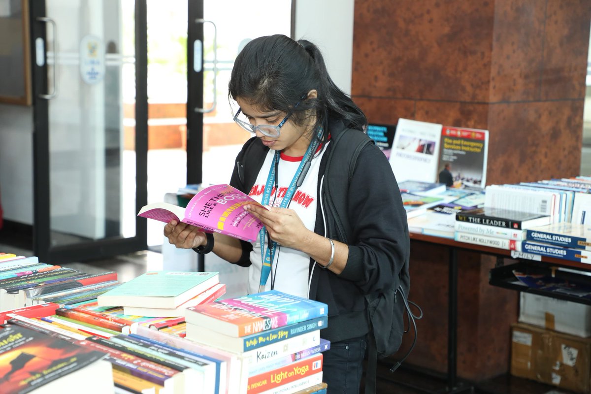 LIBA_Chennai's tweet image. “LIBA’s Reader’s Guild marked Library Week with events to promote reading and creativity. Highlights included an online essay contest on Ambedkar, a book fair, and activity rounds for 195 students quizzes, writing, JAM sessions ending with a screening of *The Dark Knight*.”