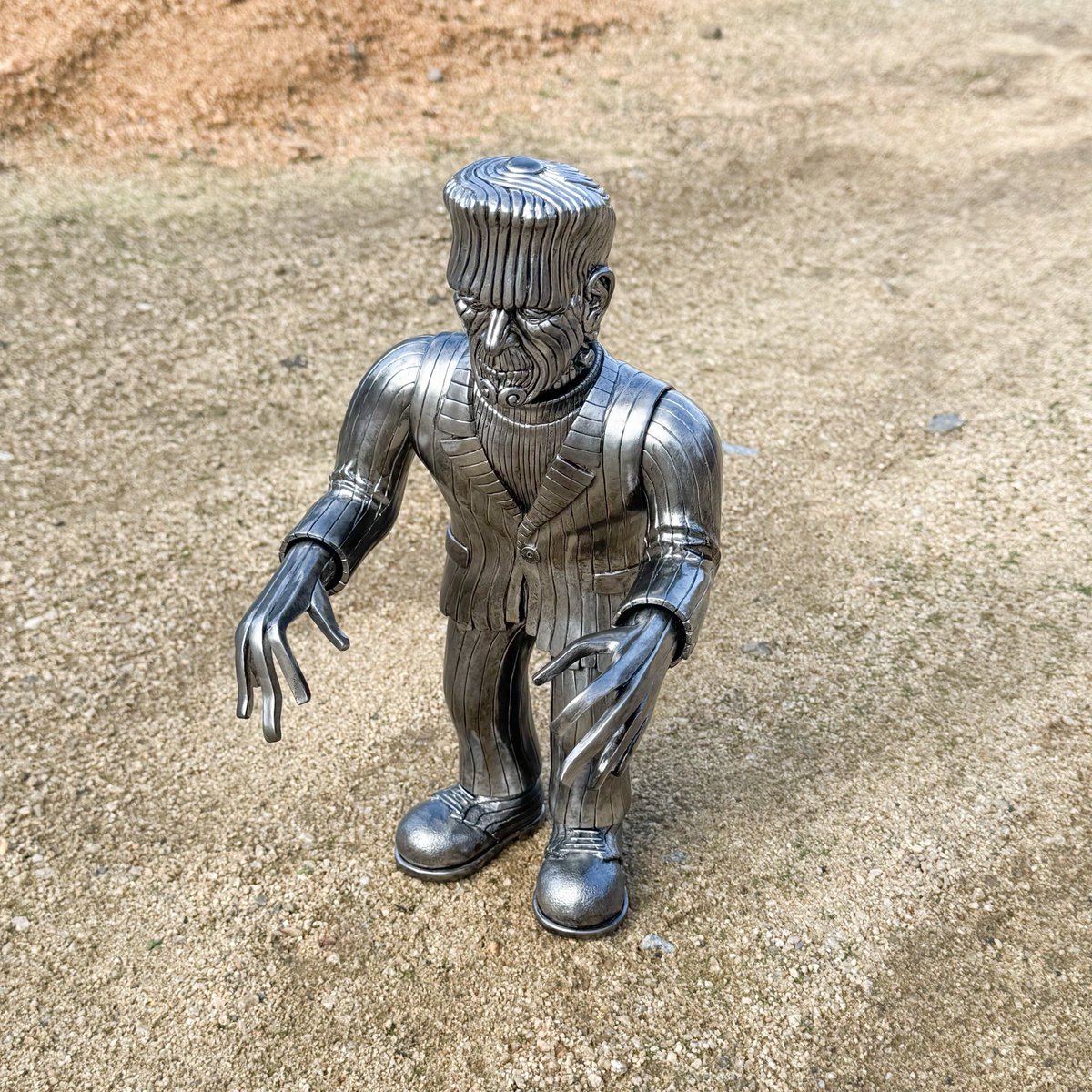 当店別注のフルメタルウドンケンシュタインが入荷いたしました