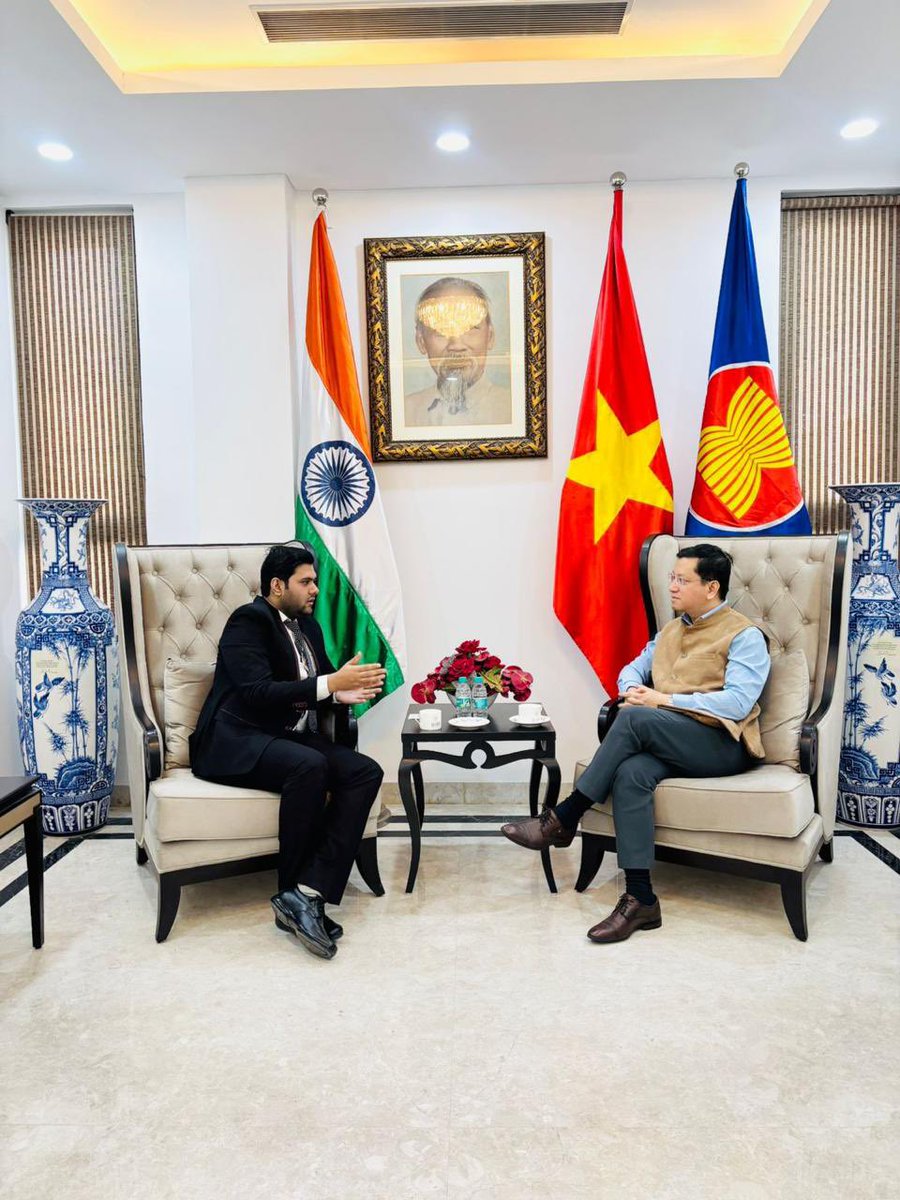 ICFAgri's tweet image. Mr. Syed Areesh Hussain (ICFA) met H.E. Nguyễn Thanh Hải, Ambassador of Vietnam to India, to discuss AgTech World Congress 2026 and new avenues for India–Vietnam agri-tech collaboration.
#India #Vietnam #AgriTech #ICFA #AgTech2026