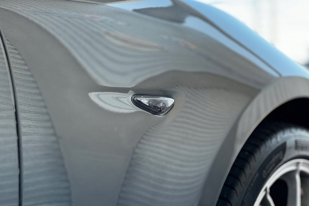 plot_p4's tweet image. #アイエルモータースポーツ のサイドウインカー在庫あります✨

ロードスターのサイドウインカー交換は全世代定番のカスタムです！
NA～NC用まで装着可能のウインカーは、クリアレンズになっておりサイドビューを引き立てます。…