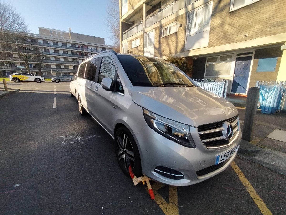 soyoso's tweet image. ทัวร์ไพรเวทยุโรปเราก็มำนะ ใช้รถ Benz V class นั่งได้ 6 ท่าน พากิน ดื่ม เที่ยวสนุกมาก ทั้งมิชิลิน , Rooftop , Local Pub Bar ชิลๆ สบายๆ ทั้งอังกฤษ สก๊อตแลนด์ ฝรั่งเศส สเปน / แสงเหนือ ฟินแลนด์ ไอซ์แลนด์ Lofoten ทั้งหลาย 
บ้านไหนสนใจติดต่อทาง DM ได้เลยยย