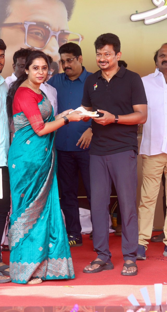 poornasangeetha's tweet image. மாண்புமிகு தமிழ்நாடு துணை முதலமைச்சர்  இளந்தலைவர் @Udhaystalin அவர்களின் பிறந்தநாளை முன்னிட்டு வாழ்த்து கூறி மகிழ்ந்த தருணம்..
#HBDUdhay