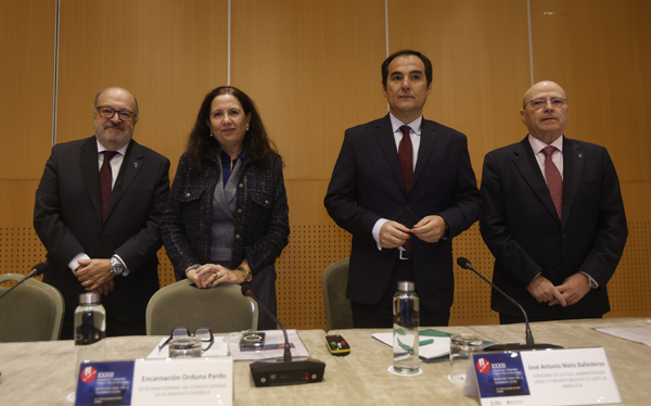 newsjuridicas's tweet image. Más de 500 abogados y abogadas especializados asisten a las XXIII Jornadas de #Extranjería y Protección Internacional de @Abogacia_es  lawyerpress.com/2025/11/28/mas…