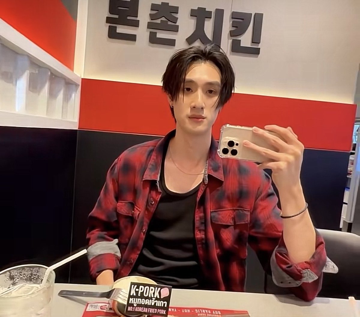 ilovethtee's tweet image. duh my couple 🤍