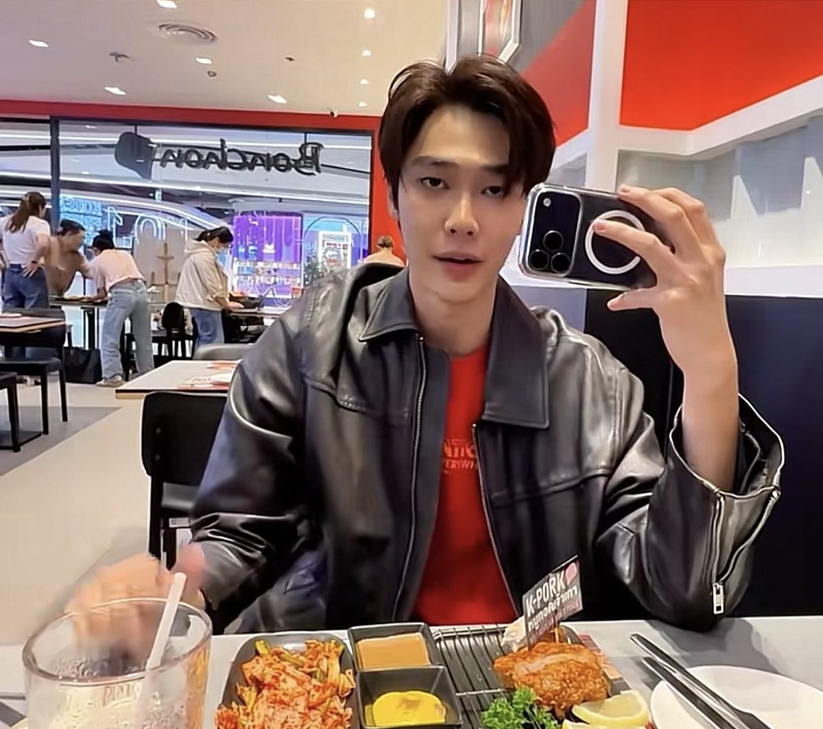 ilovethtee's tweet image. duh my couple 🤍