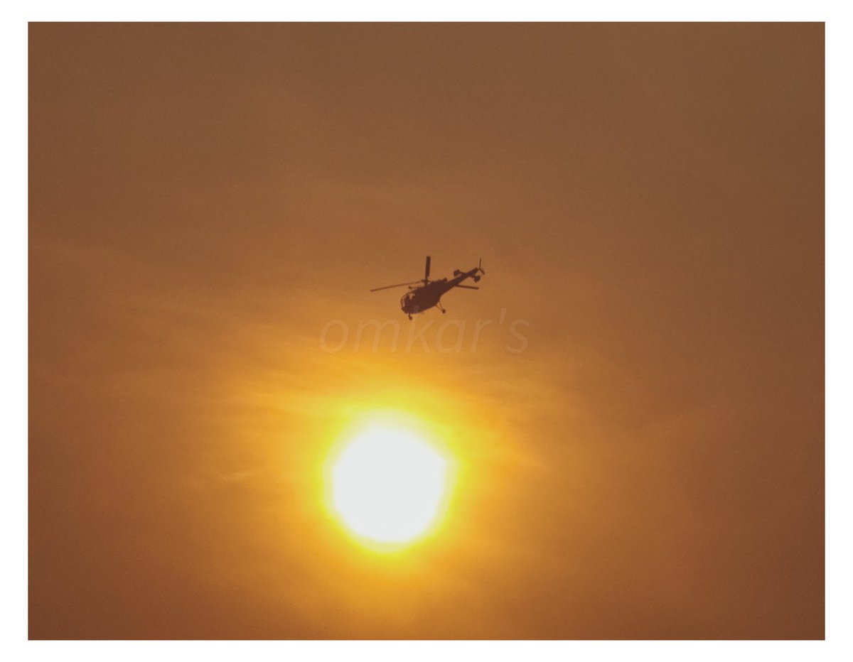 OmkarsClicks's tweet photo. Like a dragonfly 
😬🫣

#theme_pic_India_aviation 
#theme_pic_India_morning https://t.co/ocWeo4XvJ4