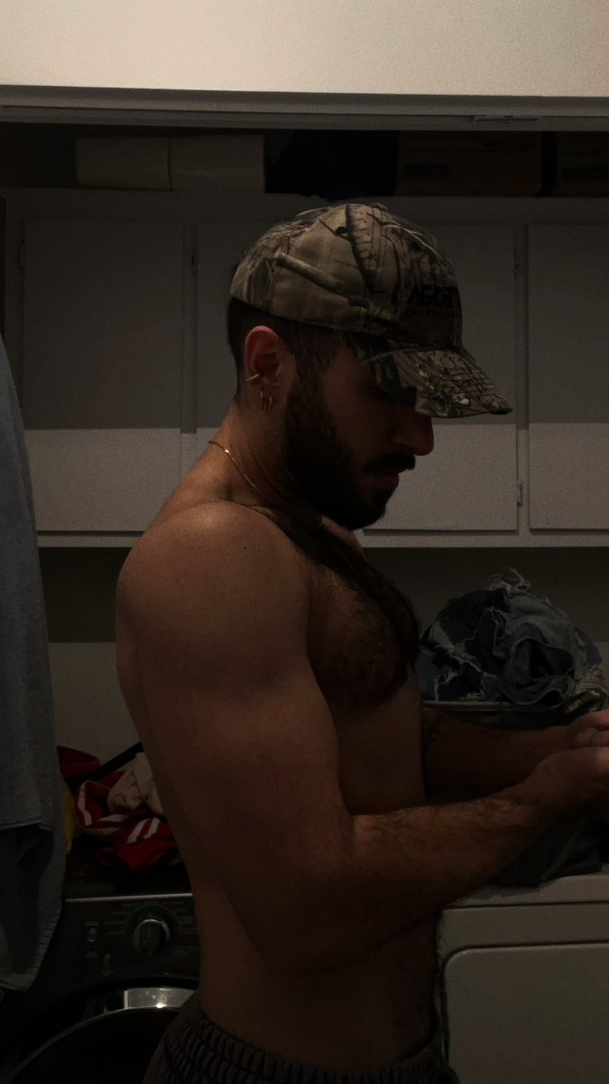 DragBasee's tweet image. Pythia shares photos out of drag, showing his gym progress.