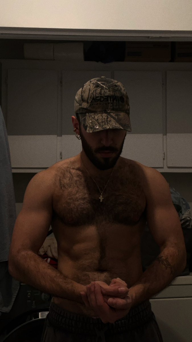 DragBasee's tweet image. Pythia shares photos out of drag, showing his gym progress.