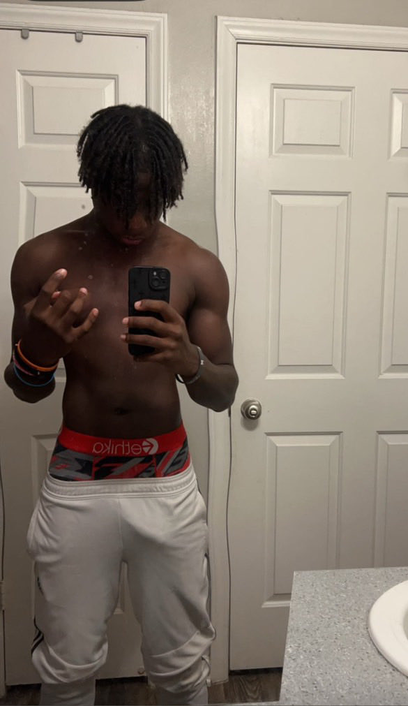 chris king (@kinglove089) on Twitter photo 