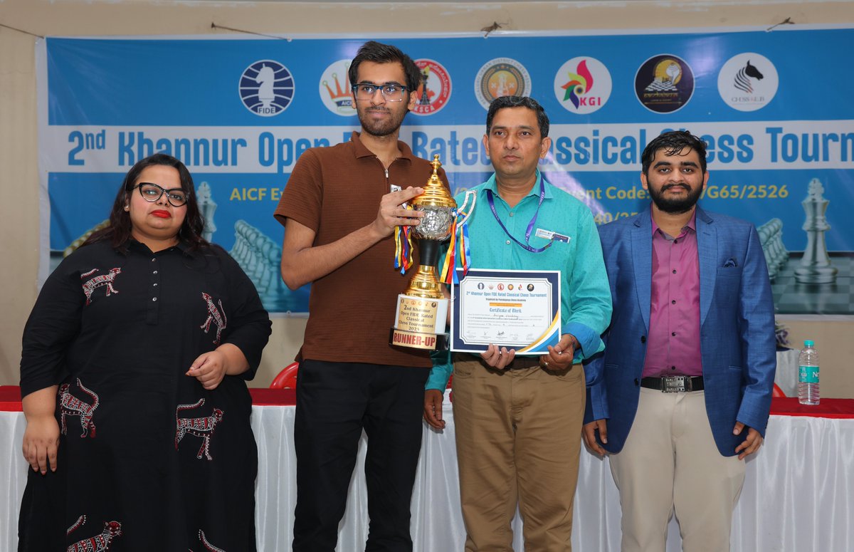 ChessbaseIndia's tweet image. Dhanush Raghav N S dominates Khannur Group of Institutions 2nd Khannur Rating Open 2025

Top 3
🥇Dhanush Raghav N S 8.5/9
🥈IM Aaryan Varshney 7.5/9
🥉Nigash G 7.5/9

📷Praveena N / Panchajanya Chess Academy and Khannur Group of Institutions

#Chess #ChessBaseIndia #Bengaluru…