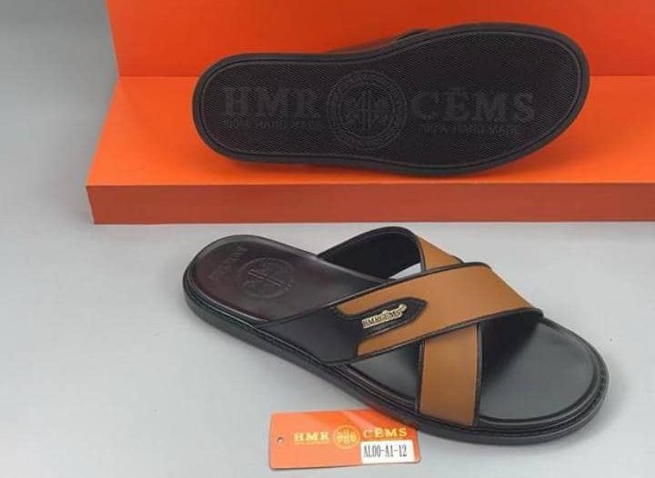DKemebigha's tweet photo. Step into comfort with our premium pam slippers, designed for everyday wear. Made with soft, durable materials and a lightweight feel, these slippers are perfect for indoor and outdoor use. Stylish, comfy, and long-lasting, all at an affordable price. Delivery nationwide with fee https://t.co/9eqUA0X3wt