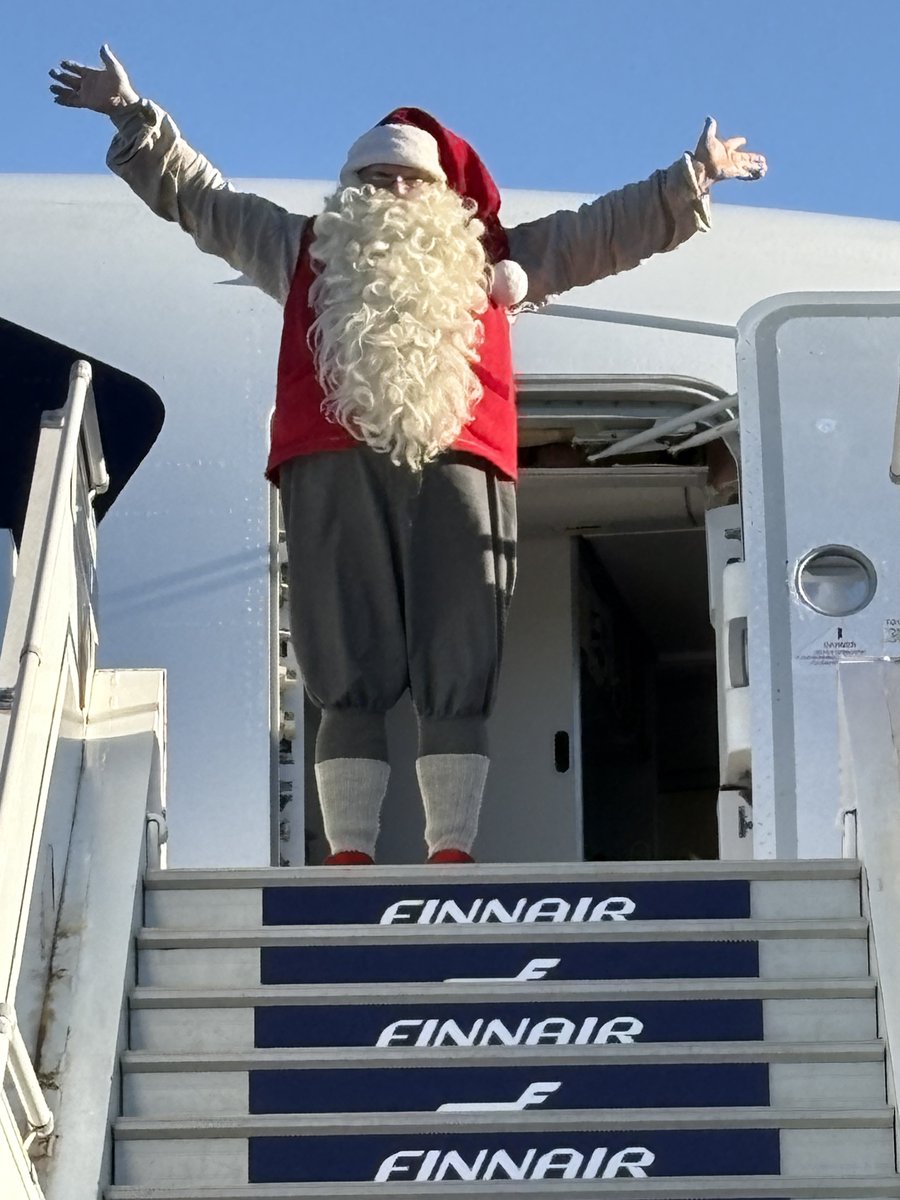 FinnairJapan's tweet image. サンタクロースさんです！ 今年もフィンランドから日本に来てくれました。☺️