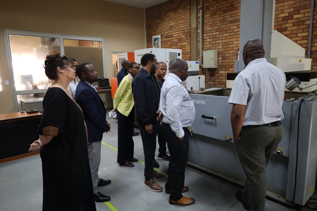 IAAfricaNetwork's tweet image. Operating across electronics, electrical and ICT sectors, TSE collaborates with engineering departments at TUT to provide expert advisory services, product development support and low-volume manufacturing for innovators, SMEs and industry partners.