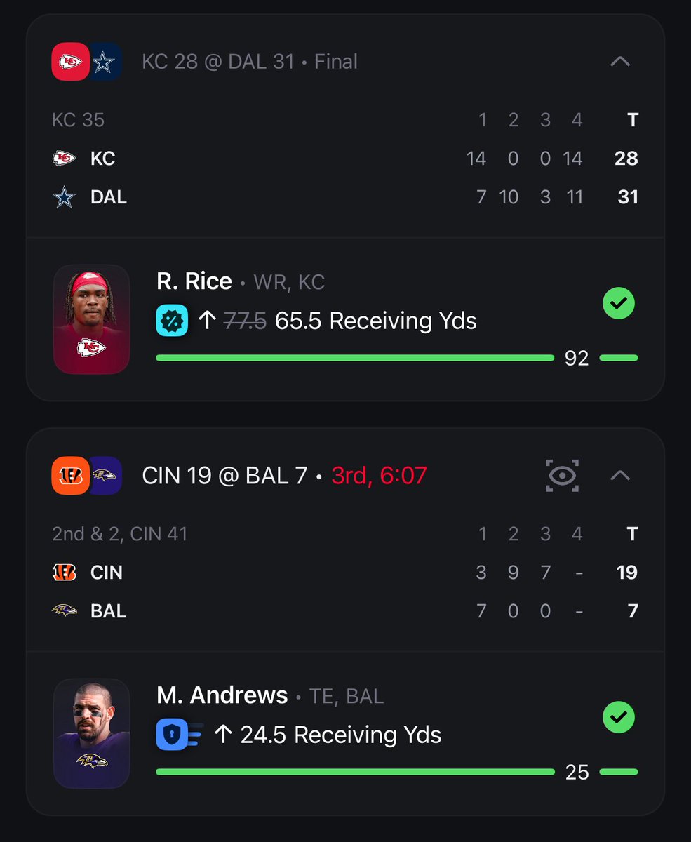 HunnitLocks's tweet image. Props on thanksgiving are a feast 🦃