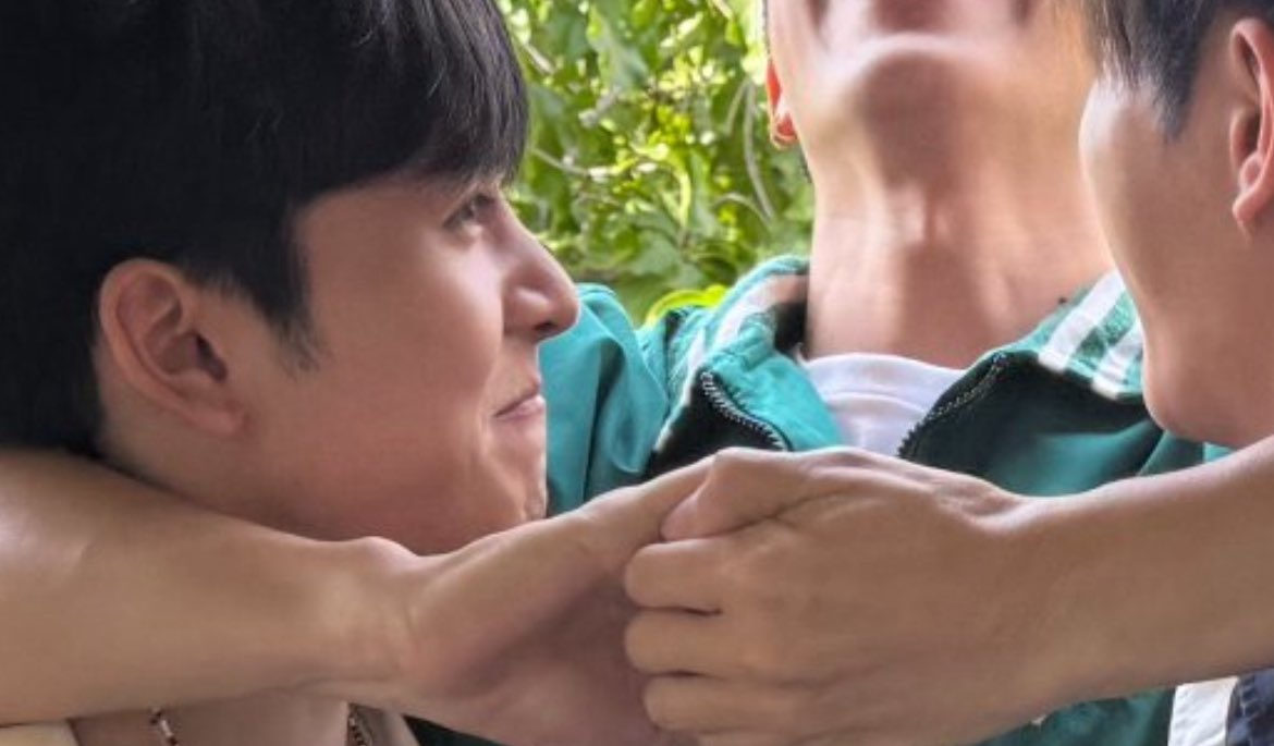 เพิร์ธคงไม่ได้สังเกต….🙂‍↔️

#LoveYouTeacherSeriesQ12
#เพิร์ธแซนต้า #PerthSanta