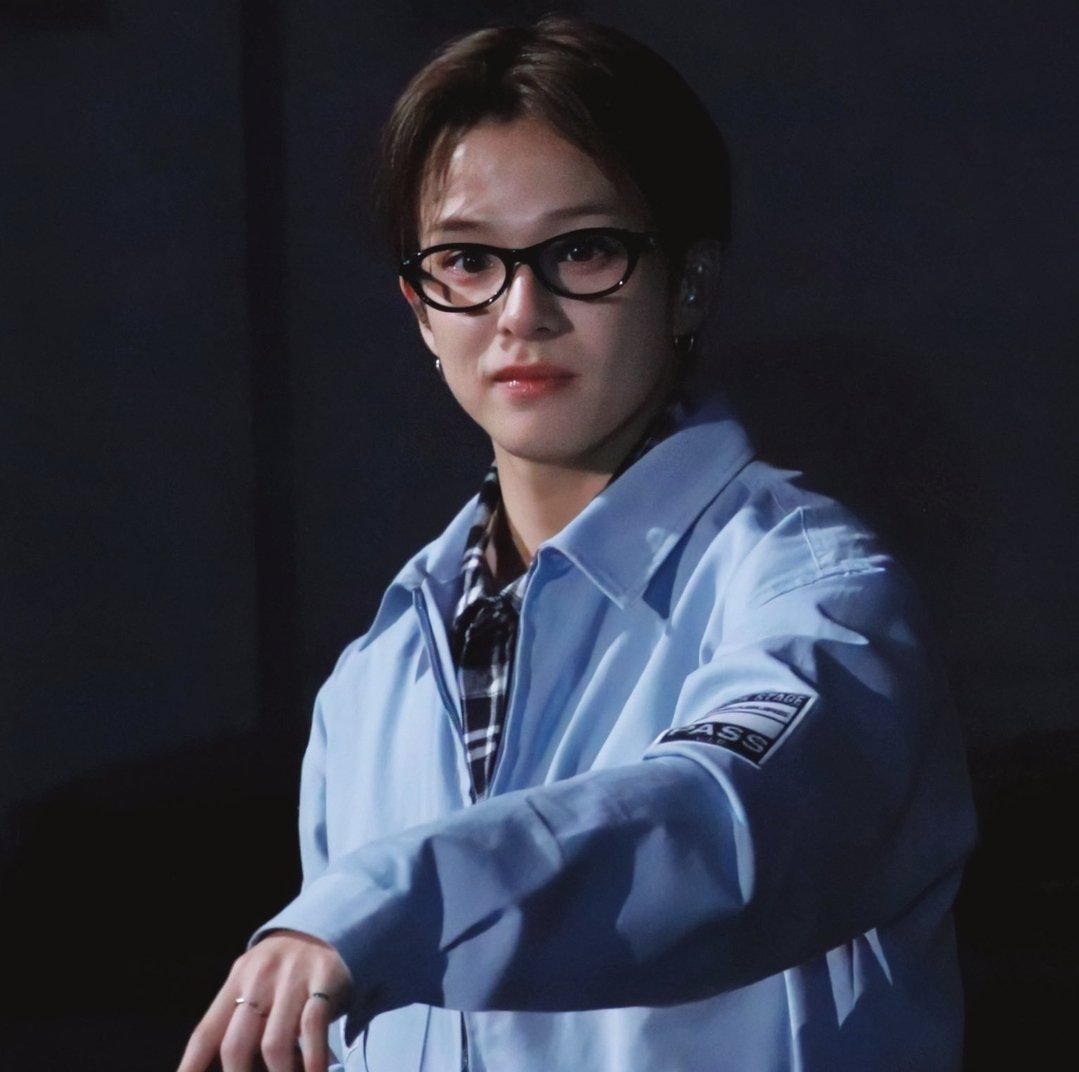 TREASURE アサヒ　銀テつき The glasses Asahi wore during the Pulse On tour are from Benik