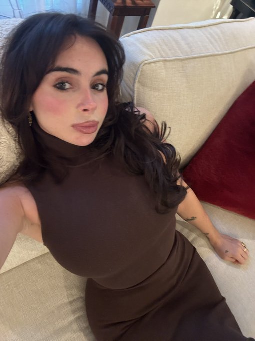 1 pic. Before and after thanksgiving dinner 🍽🍽 https://t.co/q5OlG7nUvL