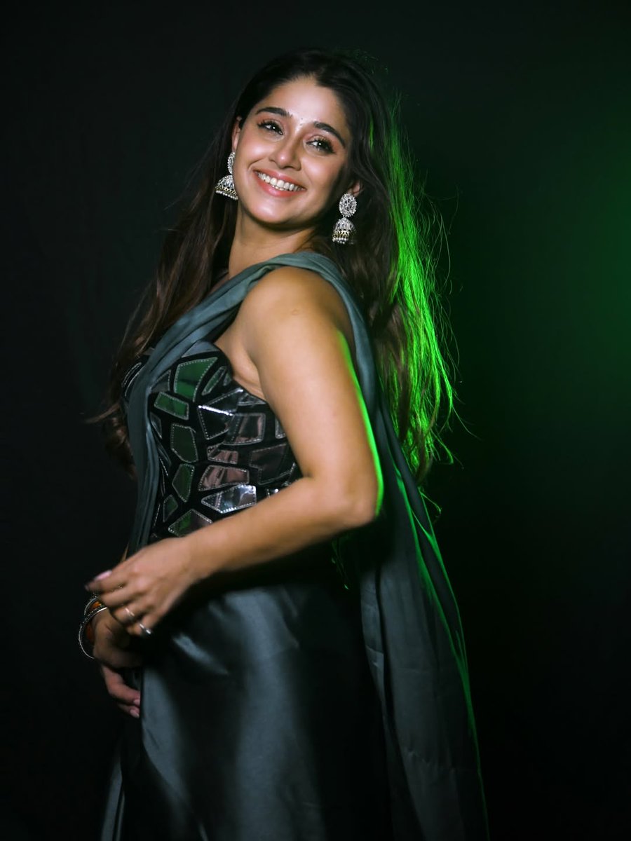 vdbulletin's tweet image. #ChandniBhagwanani  😍