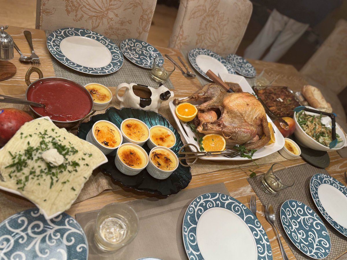 Axanss's tweet image. happy AMERICAN 🇺🇸 🦅🦅🦅🔥thanksgiving. WE ARE TRUE PATRIOTS🇺🇸🇺🇸 so we celebrate it TWICE a year like the big backs we are. No ham because our @_HamXHam is back! :D