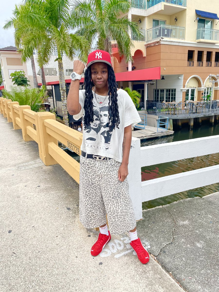YoungRawAndFree's tweet photo. I ain’t one of them ima different breed baby 😎 https://t.co/kBC28rteb7