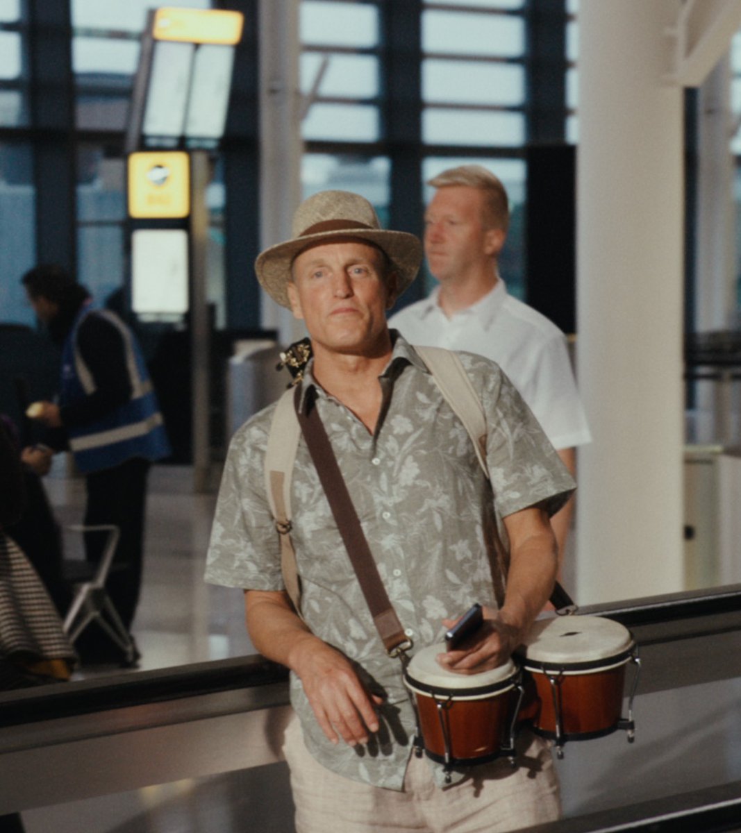 SalesforceJapan's tweet image. ←#Agentforce がない生活
ドタバタな旅の始まり
　　　　　　　　　Agentforceがある生活→
　　　　　　　　　スムーズな旅の始まり
-----------------------------------
AIエージェントが快適な旅を支援✈
-----------------------------------
x.com/SalesforceJapa…