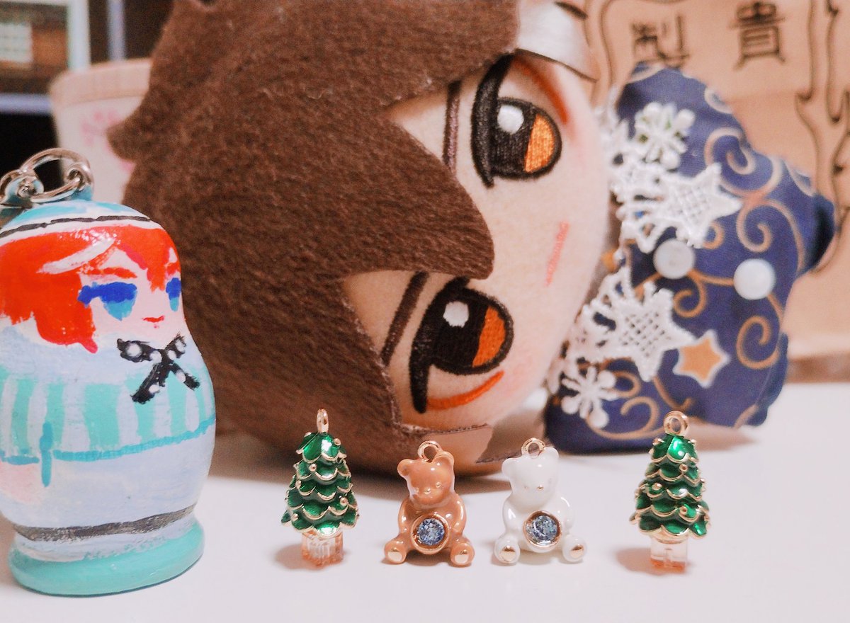 ちっこいクリスマスツリーできた☺🎄🎄 たろちゃんは茶色のクマちゃん