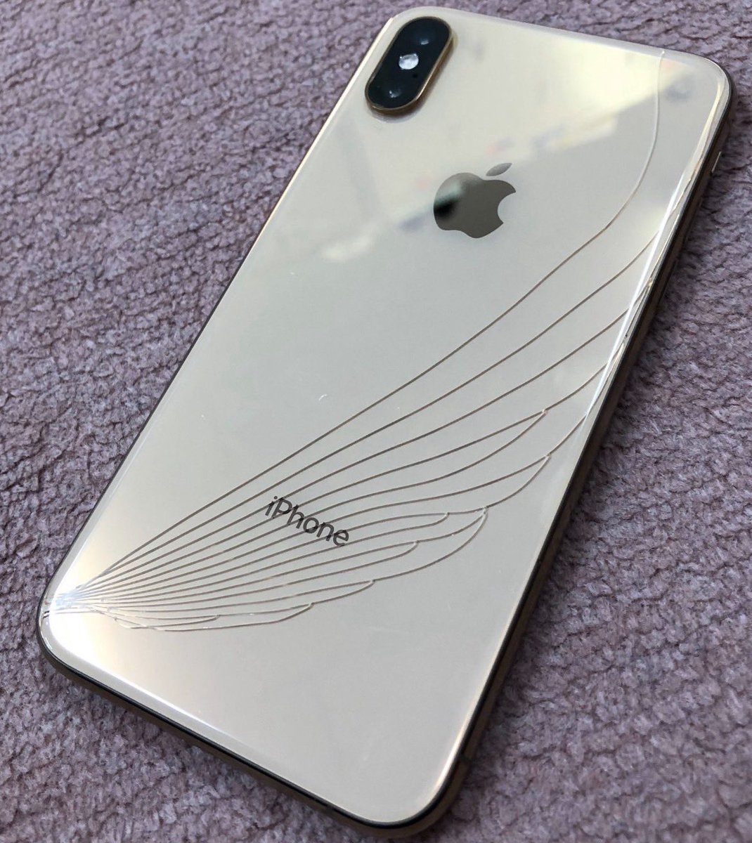 スマホ落としたら天使の羽になって草