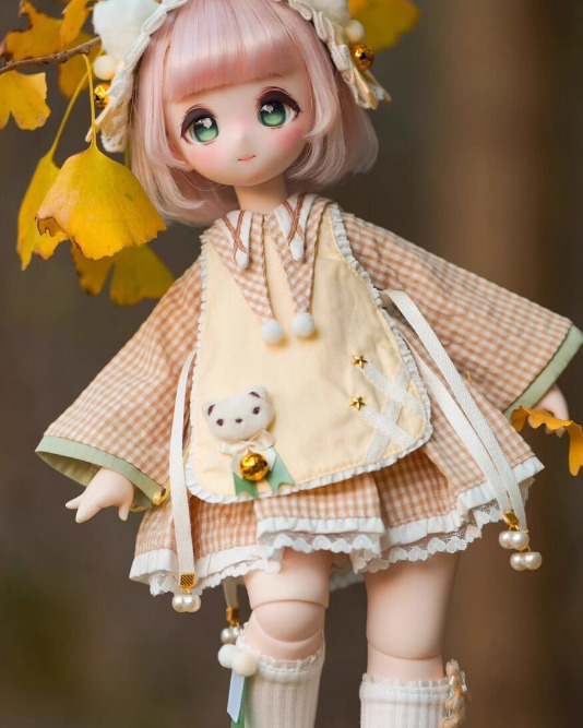 入荷情報】 DOLK SELECTより、40cmドール用ドレス『エプロンドレス