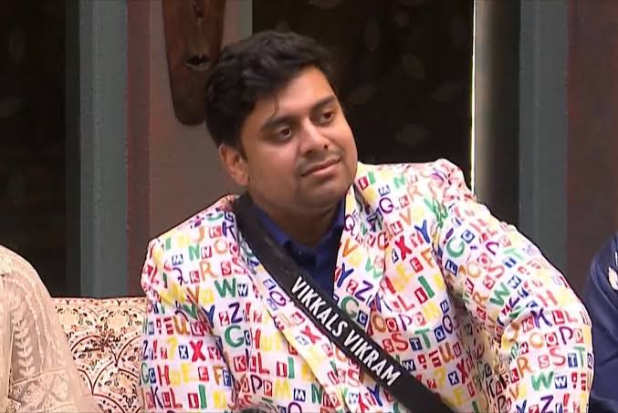 sttalkindia's tweet image. Whom do you support? 
 
#VikkalsVikram  :: like 💕 
#VJPaaru :: RT  ⭕ 

#BiggBossTamil9 #BiggBoss9Tamil #BiggBossTamilSeason9 #BiggBossTamil9 #VJPaaru #VikkalsVikram