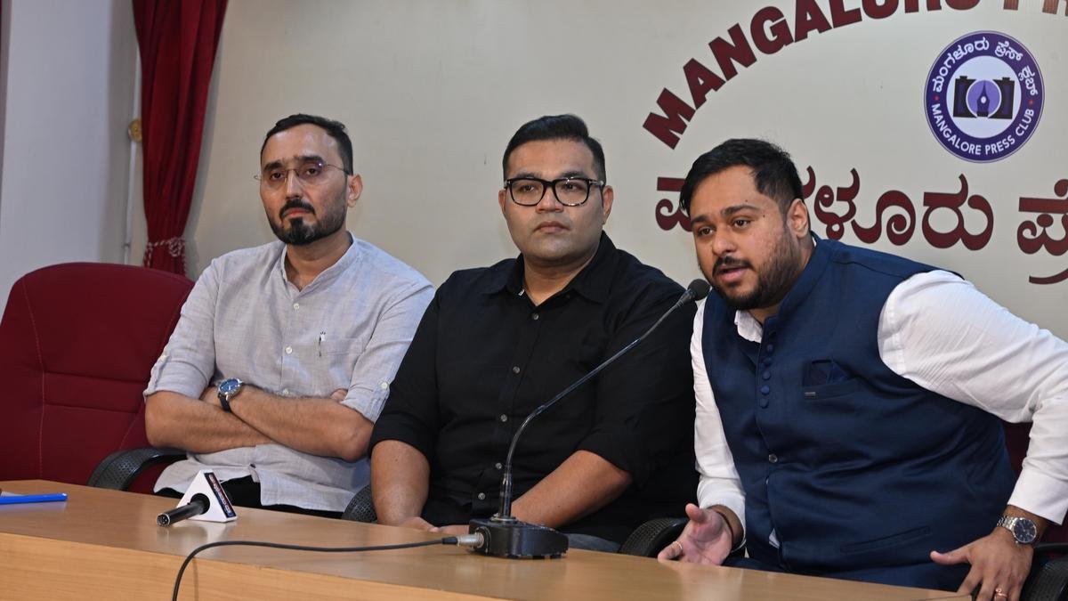 business_t14644's tweet image. The CREDAI BuildSmart Challenge launches in Mangaluru, inviting startups to build sustainable, tech-powered real-estate solutions with major cash prizes &amp;amp; mentorship. Real estate meets innovation! 

#RealEstate #PropTech #Startups