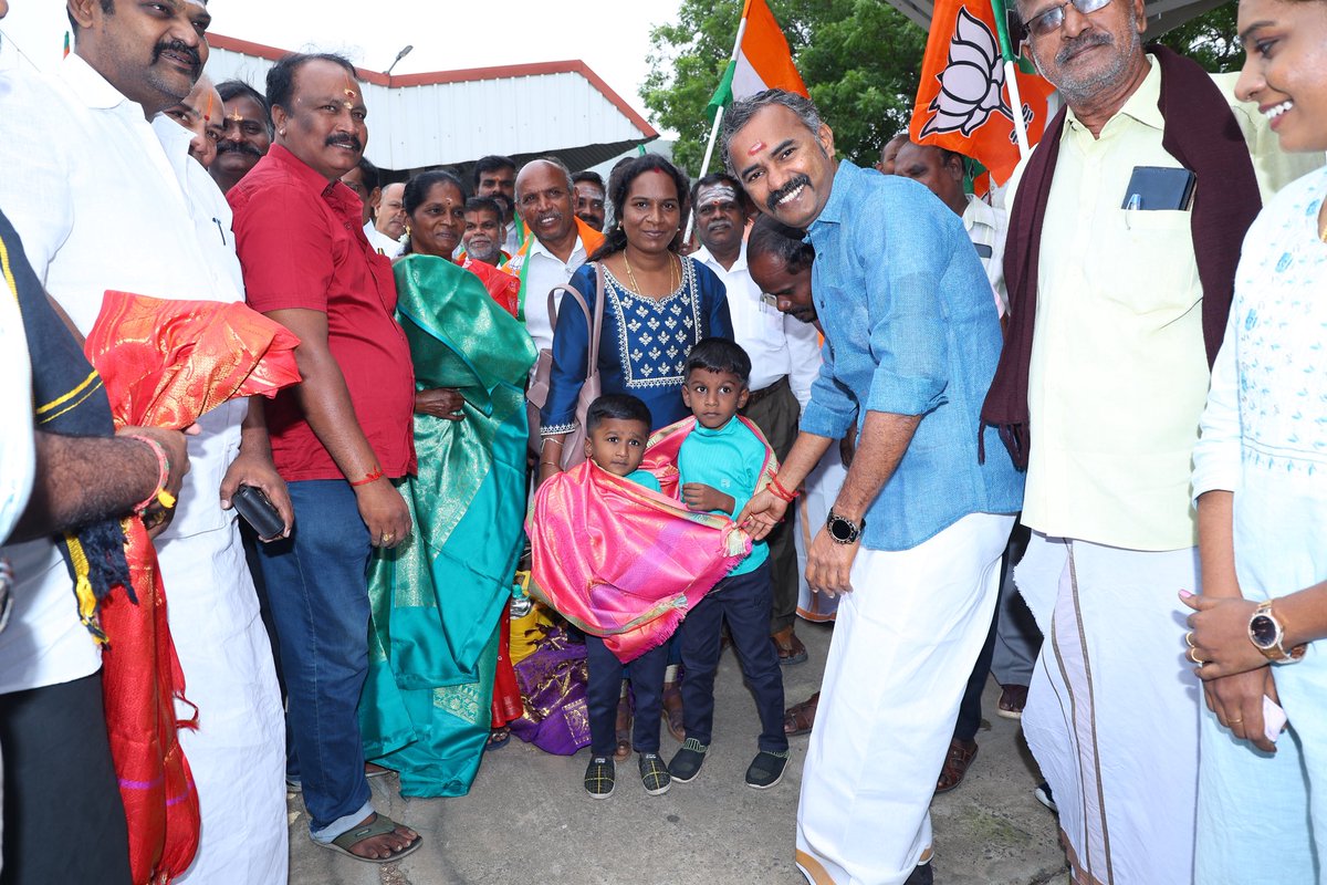 asuvathaman's tweet photo. இன்று பண்ருட்டி ரயில் நிலையத்திலிருந்து , பாமனி எக்ஸ்பிரஸ் மூலம் திருப்பதிக்கு செல்லும் முதல் பயணிகளுக்கு என் வாழ்த்துக்களை தெரிவித்தேன். 

மாண்புமிகு ரயில்வே அமைச்சர் @AshwiniVaishnaw அவர்களுக்கு மக்கள் சார்பாக நன்றி! நன்றி!  . 

@narendramodi @AmitShah
@AshwiniVaishnaw @rajnathsingh @myogiadityanath 
@nsitharaman

@blsanthosh @MenonArvindBJP @ReddySudhakar21 @NainarBJP @KesavaVinayakan @annamalai_k