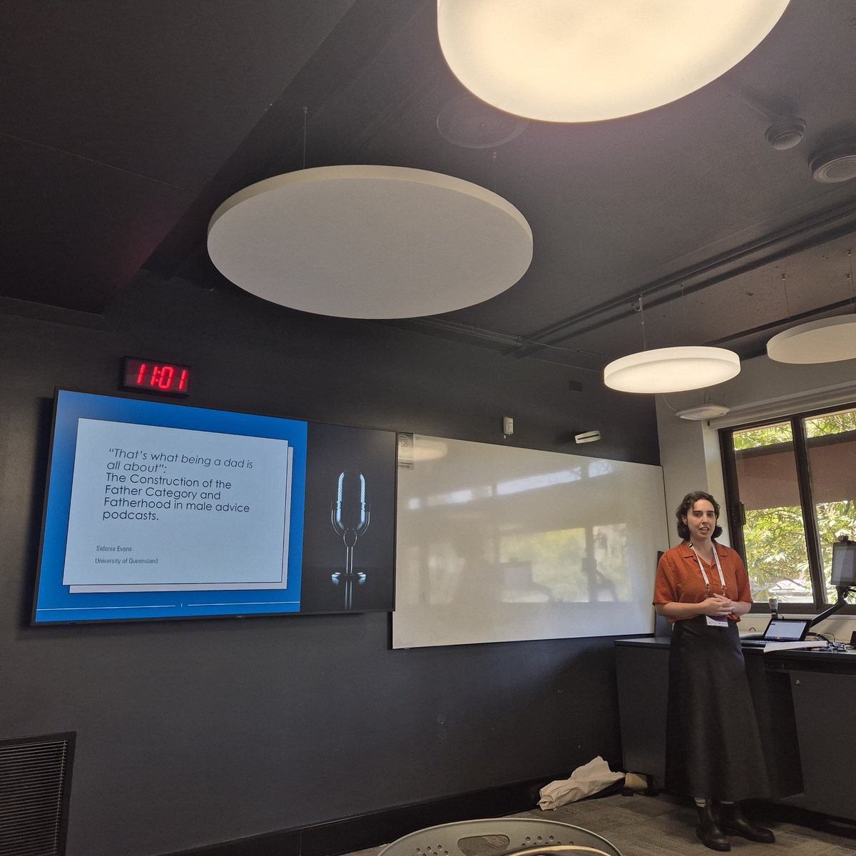 DDG_DCI's tweet image. 🎙 Day 2 started with a session on #family discourse done ✨️

✅️ Andrea Rodriguez @Rodriguez_Angio
✅️ Zhiyi Liu @zhiyi_liu21 &amp;amp; Chilmeg Elden @c_elden2022
✅️ Sidonie Evans

#pragmatics #discourse #conversation