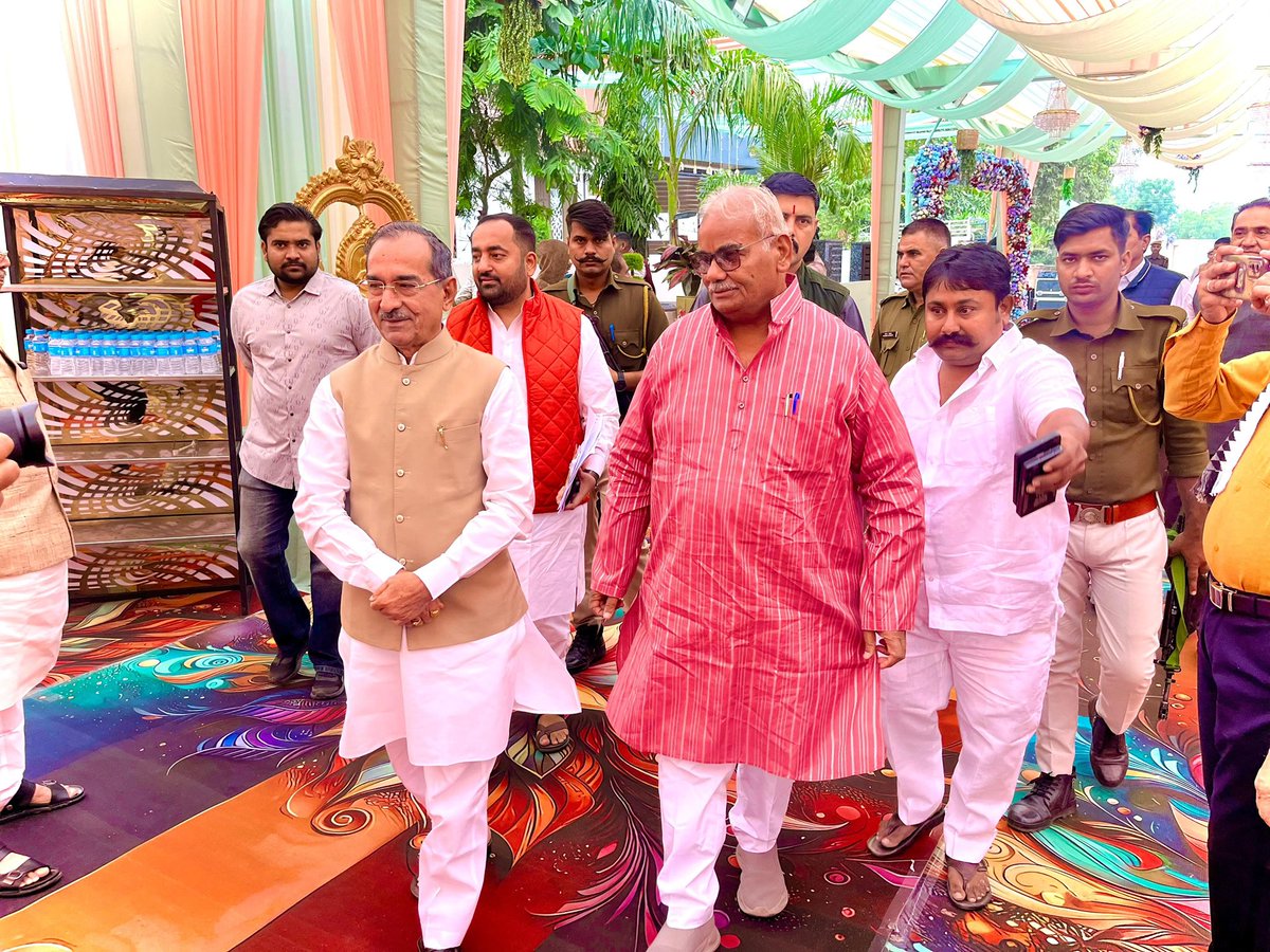 madandilawar's tweet image. पाली

राजस्थान भाजपा प्रदेशाध्यक्ष, आदरणीय श्री मदन जी राठौड़ के सुपुत्र के विवाहोत्सव में शामिल होकर मंगलमय एवं सुखद वैवाहिक जीवन के लिए हार्दिक शुभाशीष प्रदान किया।

@madanrrathore 
#bjp4rajasthan #pali