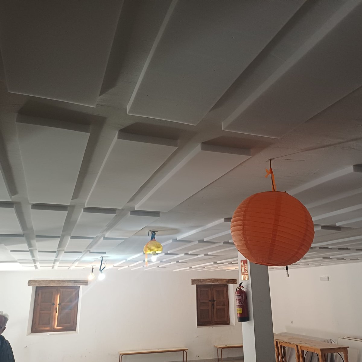 👷El Ayuntamiento de Majaelrayo certifica las obras de     insonorización del salón de plenos y el centro social.

💰Ha contado con una inversión de más de 7.500 euros, financiado  al  90% por Fondos LEADER de ADAC.