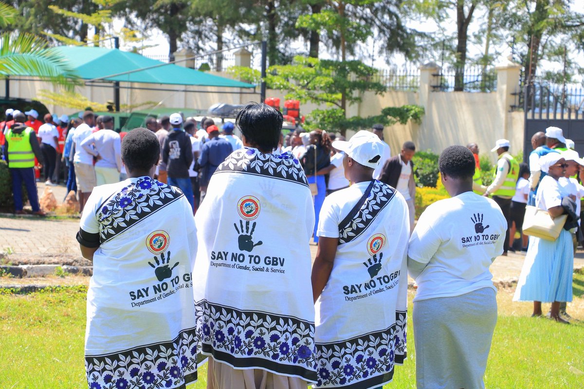 witeva23's tweet photo. Yesterday in Bomet, WITEVA joined the community to launch the 16 Days of Activism, raising awareness on digital violence and empowering survivors. Strong solidarity in the fight to end SGBV and build safer spaces for women and girls.
#16DaysOfActivism #BreakTheSilence https://t.co/I6sVcXfkOZ