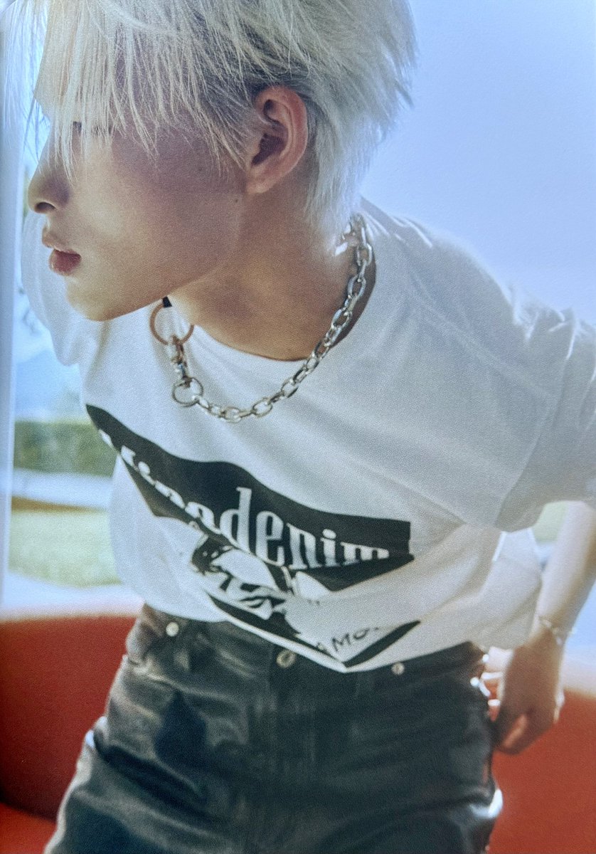 SuNiNooKi's tweet image. Ohh he&apos;s showing his left side now😍🫠